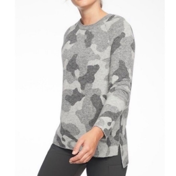 Athleta Camo Undercover Alpaca Merino Wool Women's Pullover Crew-Neck Sweater - Picture 3 of 16